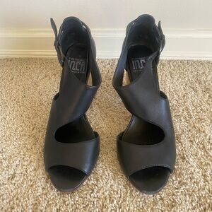 FORTRESS OF INCA Black Peep-Toe Heels